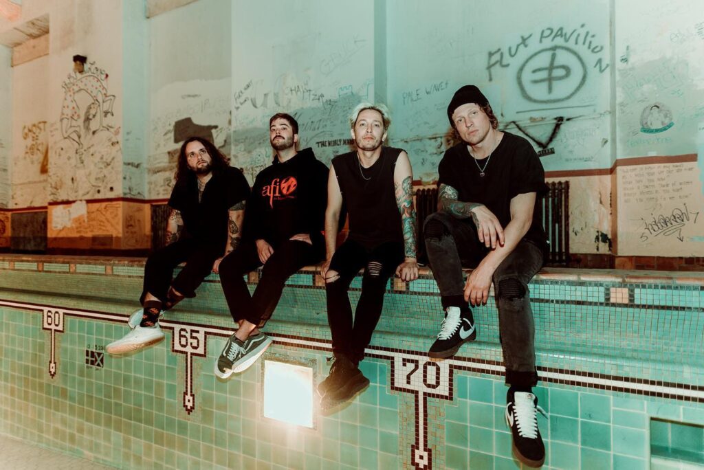 “Slow Burn” de The Word Alive llega para todos los corazones rotos.