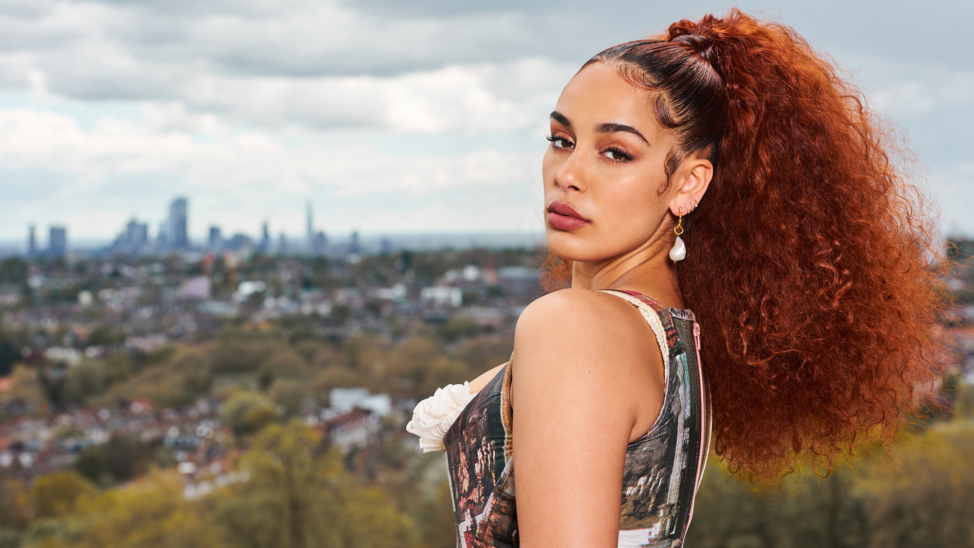 JORJA SMITH REVELA SU NUEVO SENCILLO ‘GO GO GO’