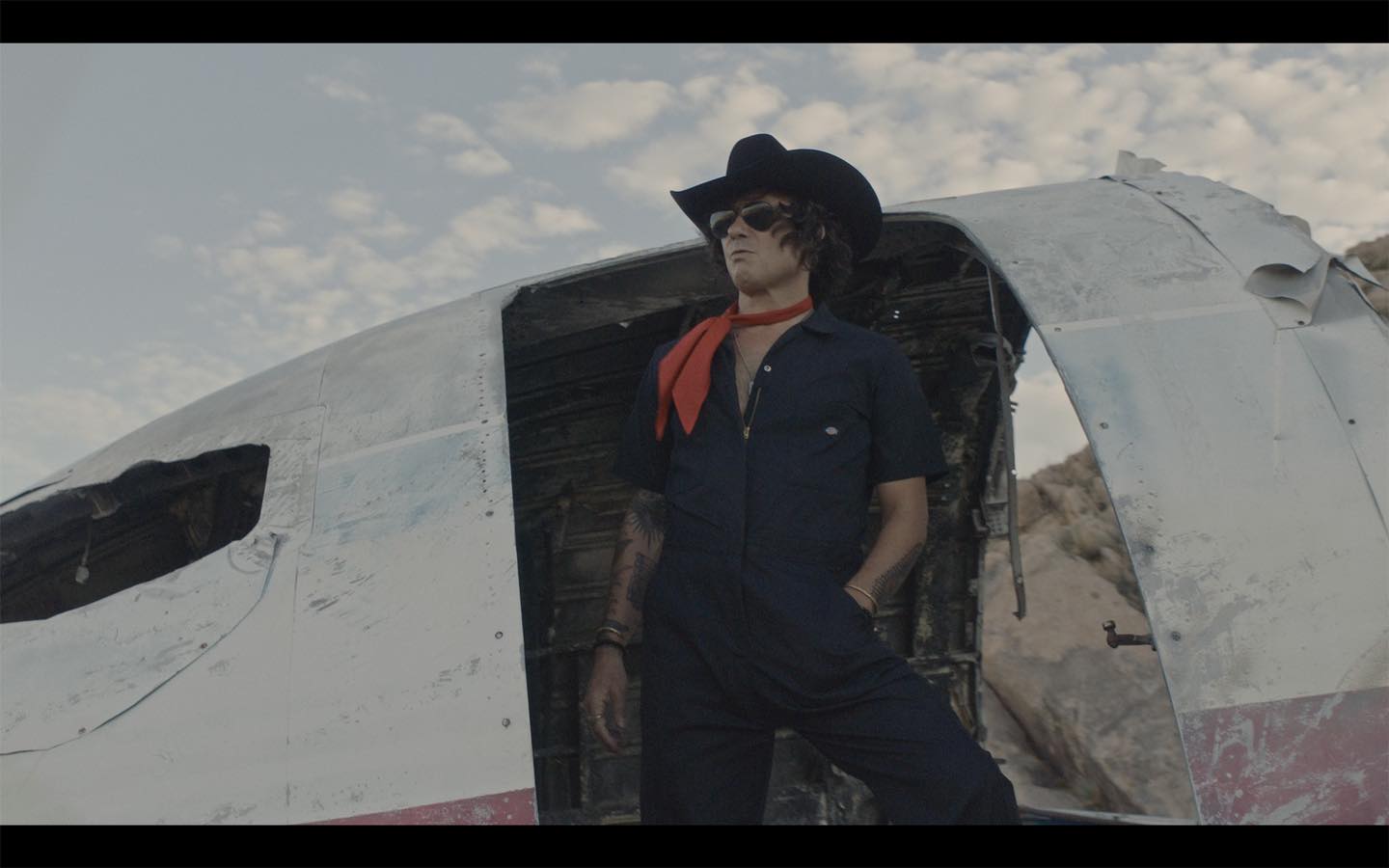 Bunbury estrena video para La Tormenta Perfecta 