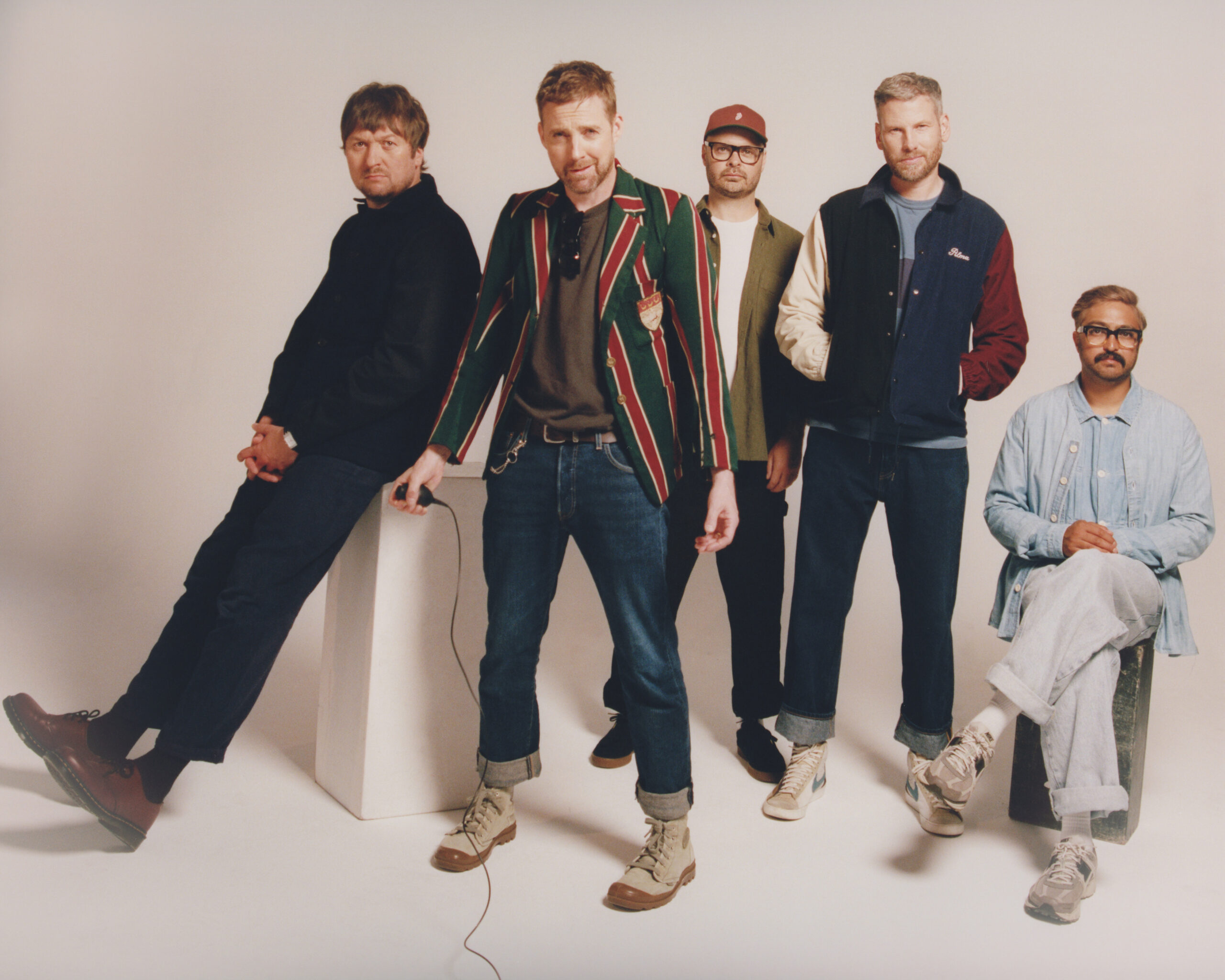 Kaiser Chiefs lanza “Burning in Flames” previo a su nuevo disco