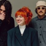 Paramore lanza versión de ‘Burning Down The House’ de Talking Heads