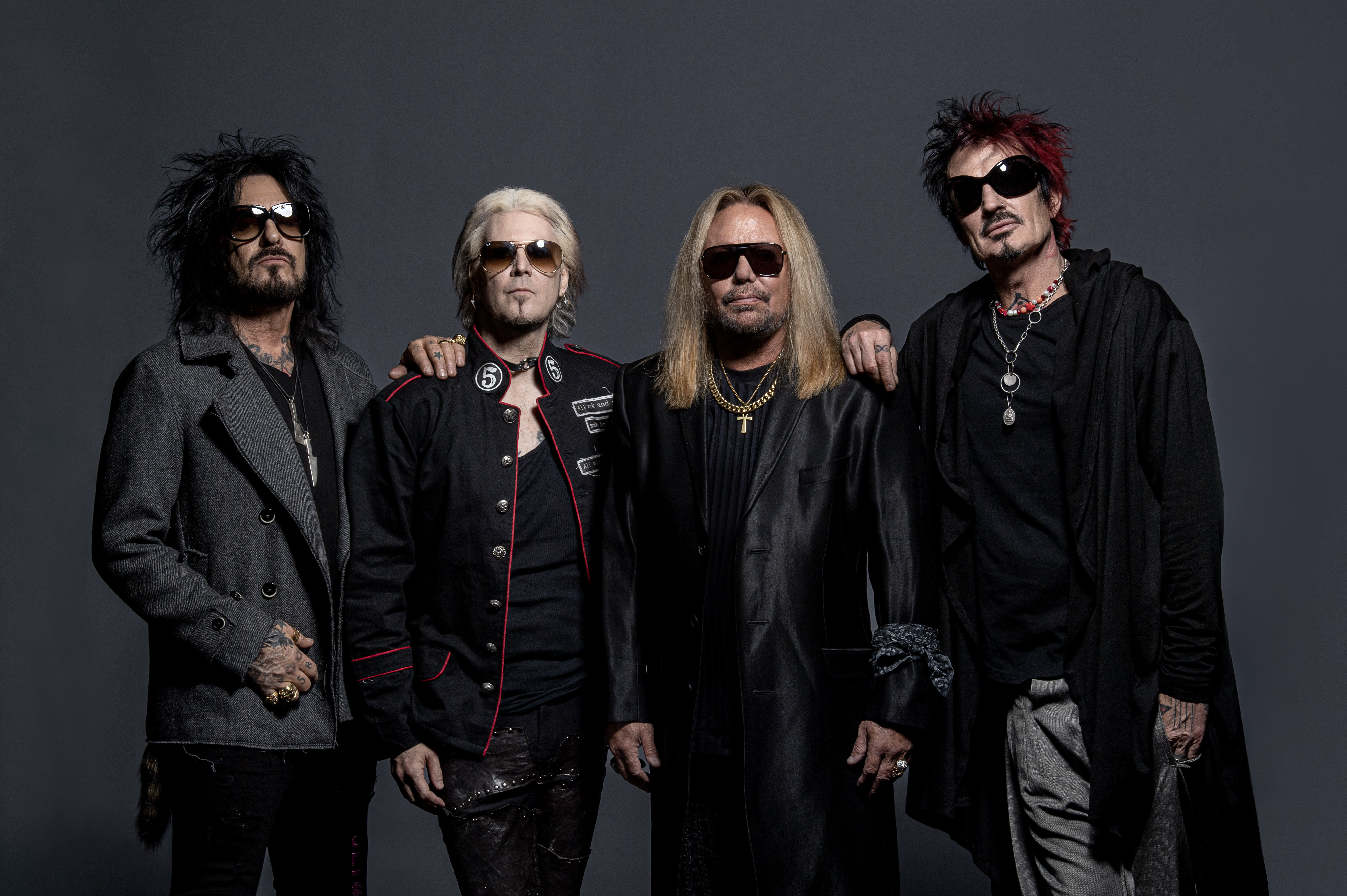 Mötley Crüe regresa con su primer lanzamiento en solitario desde 2015