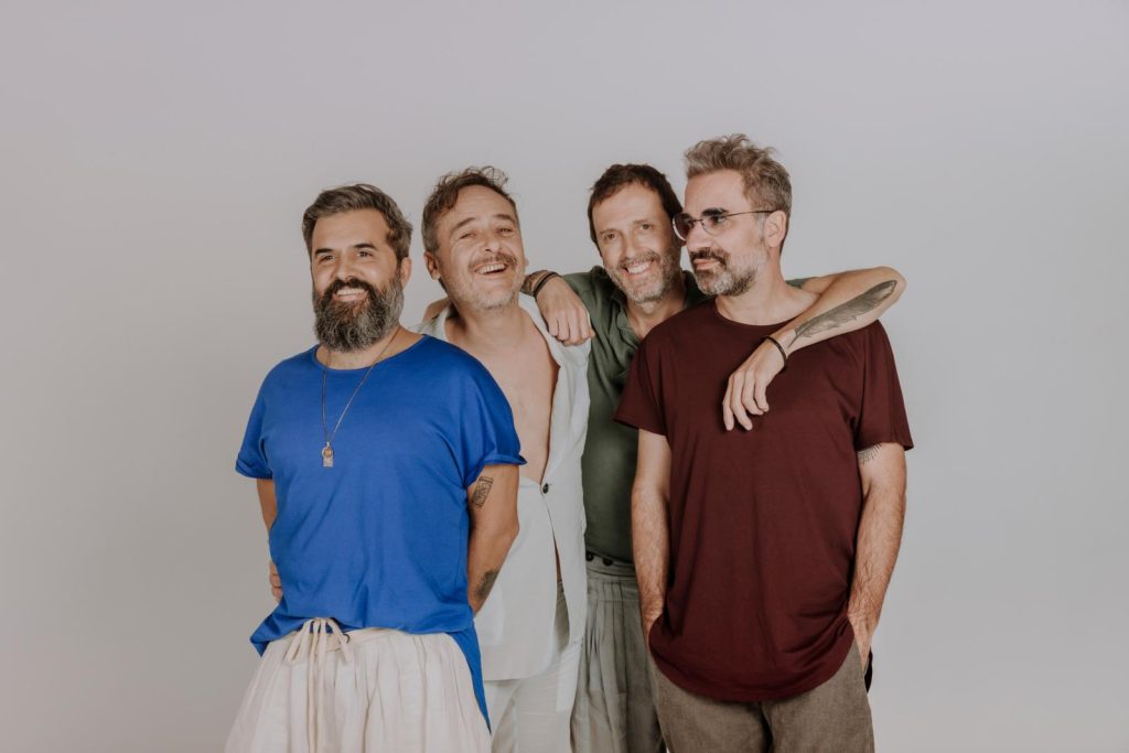 Love Of Lesbian anuncia gira por México con nueva rola