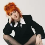 Hayley Williams lanza 17 canciones nuevas de sorpresa… ¡y solo puedes escucharlas con un código secreto!