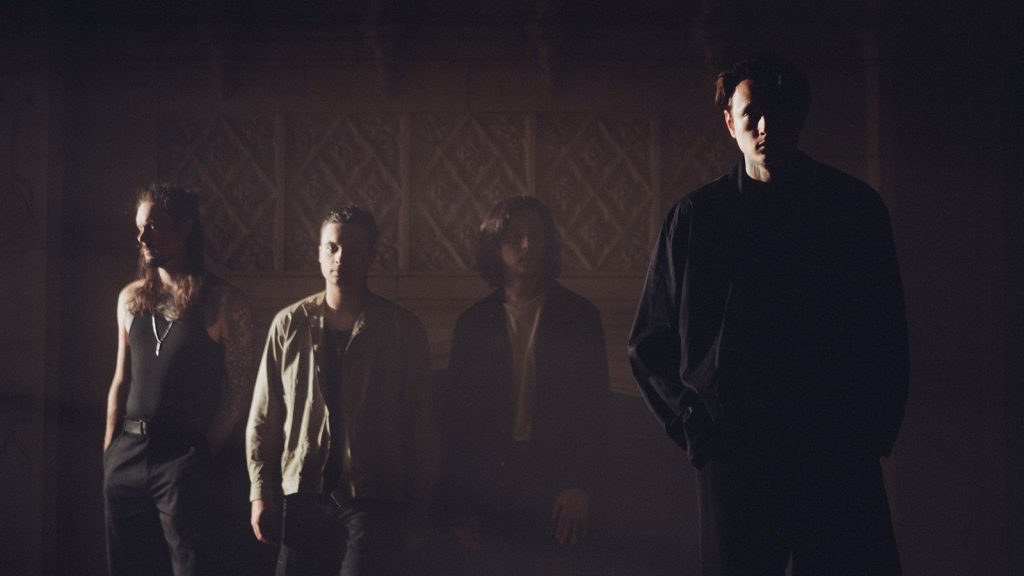 Bad Omens regresa con “Specter”: un fantasma que no quiere soltar tu cabeza